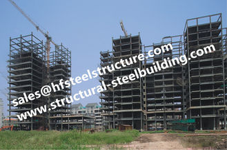 Porcellana Costruzioni d'acciaio industriali standard di U.S.A. Europa America ASTM per la tettoia PEB del magazzino e le officine fornitore