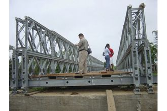 Porcellana Ponte Bailey d'acciaio su misura di stabilità della piattaforma del legname/ponte d'acciaio portatile CB100, CB200 fornitore
