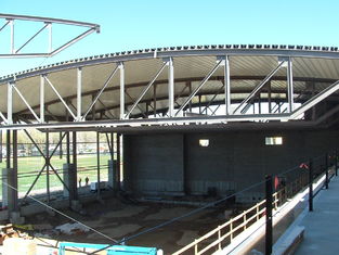 Porcellana Metà innovatrice dell'acciaio per costruzioni edili del gruppo di lavoro sospeso di montaggi sotto il piatto di tetto a forma di arco fornitore