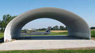 Porcellana Le costruzioni del hangar per aerei della struttura d'acciaio dell'ampio respiro hanno coperto il pannello del tetto fornitore