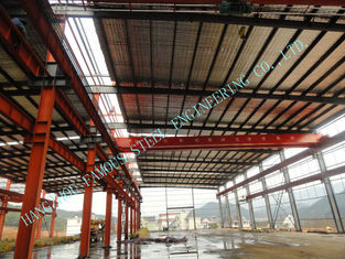 Porcellana 95 x 150 costruzioni d'acciaio industriali pre costruite che estraggono le norme di progetto ASTM fornitore