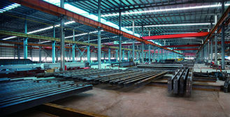 Porcellana Sistemi galvanizzati e di verniciature elettrici dell'inquadratura d'acciaio, contratto strutturale dell'acciaieria fornitore