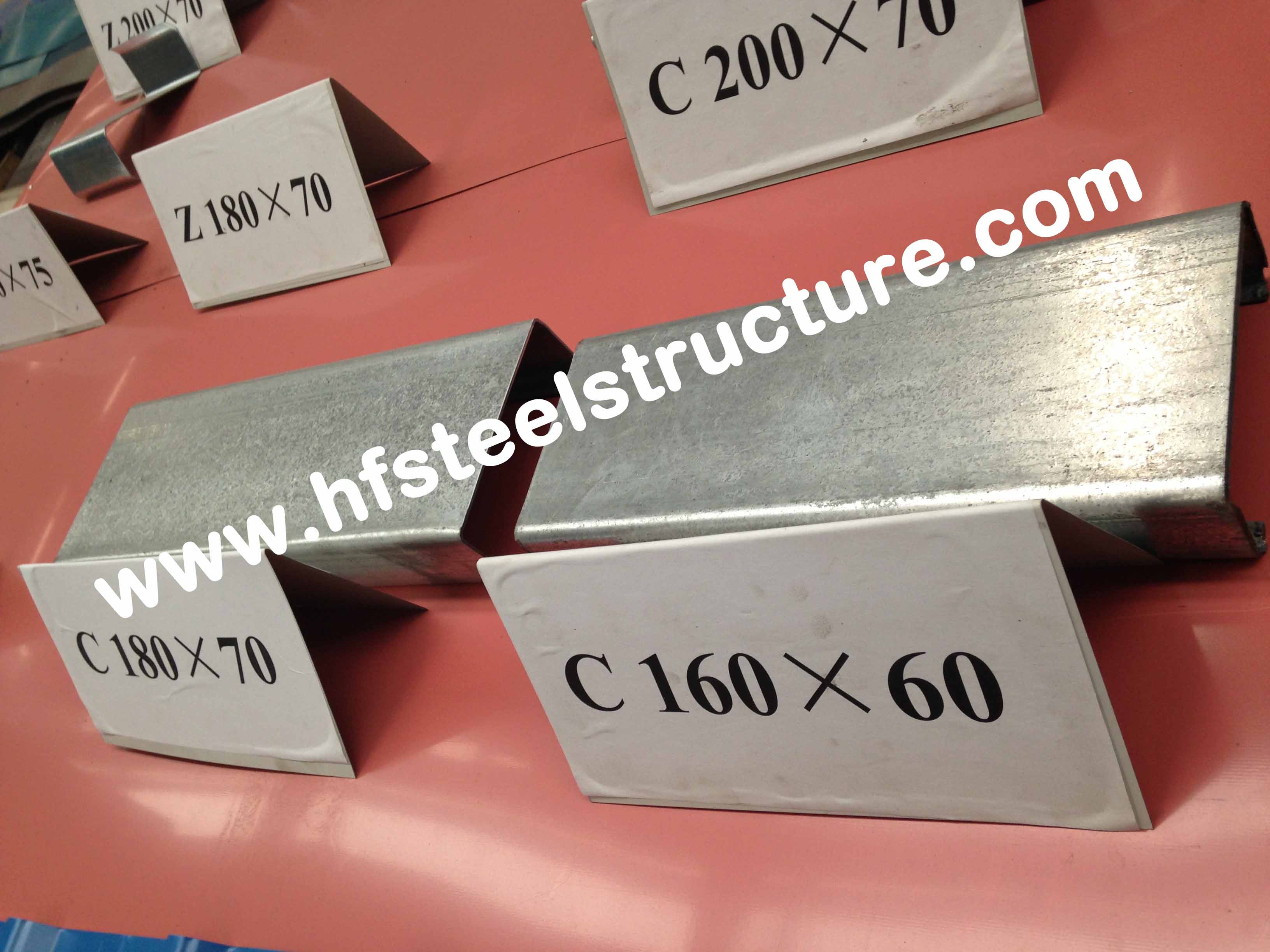Corredi di costruzione d'acciaio galvanizzati del Purlin di C per il materiale da costruzione/sostegno