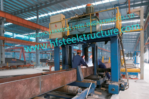 Il metallo ampio Clearspan industriale ripara Preengineered AISC 80 x 110